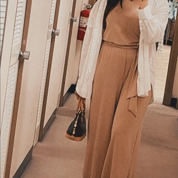 Banana and Republic jumpsuit - Picture 2 of 11